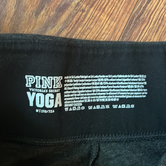 Victoria’s Secret Pink Yoga Leggings. Gray. Embellished side trim. EUC. SzM - Picture 5 of 7